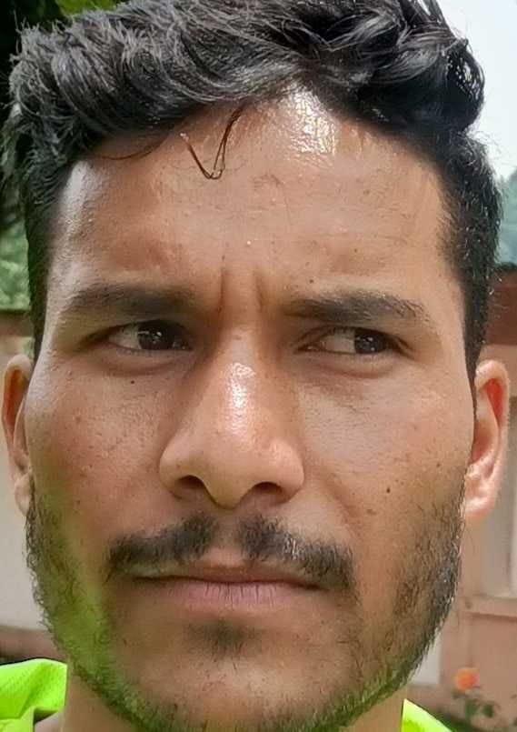 Angry hostel students did not eat food due to substandard food