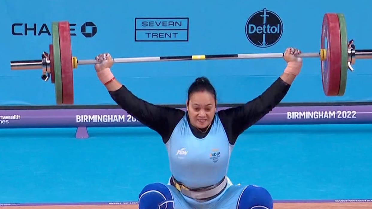Weightlifter Poonam Yadav Varanasi struggle story