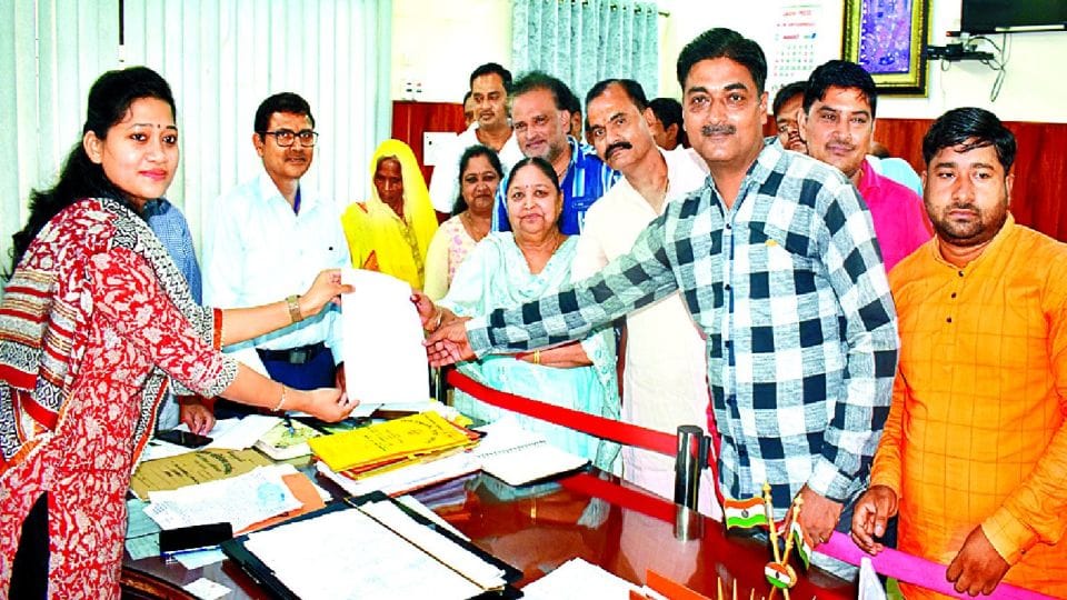 Soronji municipality councilors resigned in protest against telling Rajapur the birthplace of Tulsidas