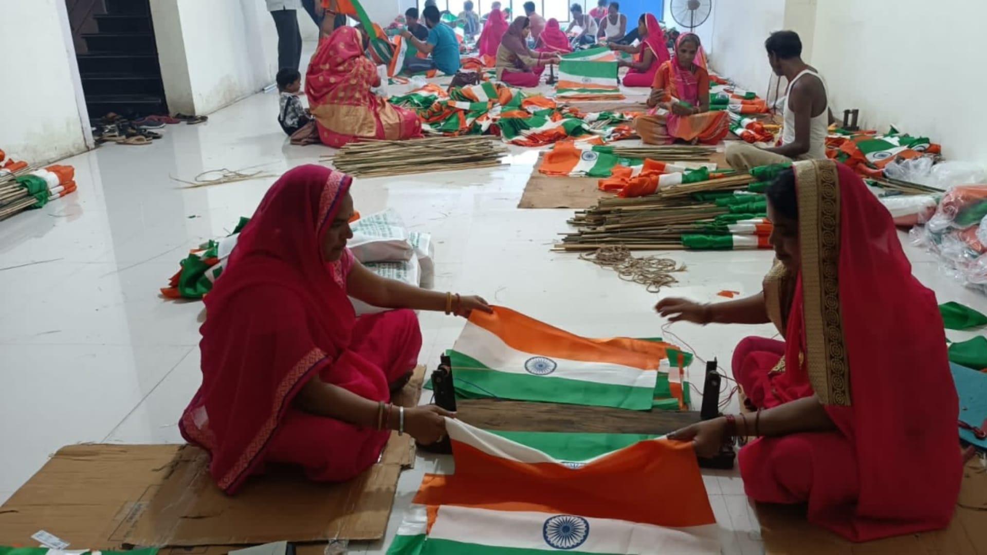 women of self help groups are engaged in making tringa a large scale In bhopal