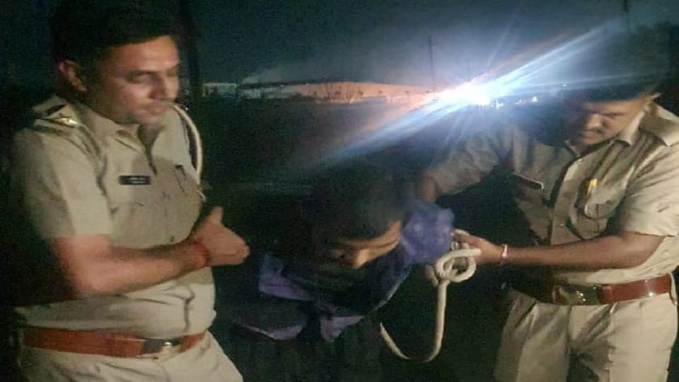 Mathura police encounter with miscreants soldier injured