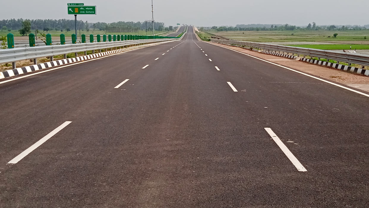 Toll tax on Green Corridor started from today, 16 toll taxes have been built