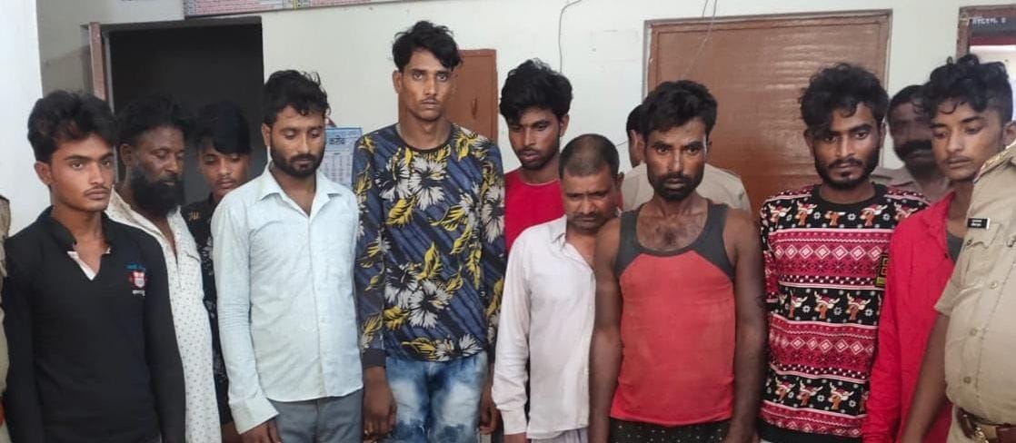 kanpur dehat: Nine vicious arrested in theft of milk trader's house, jewelery worth lakhs, four bikes and pistols recovered