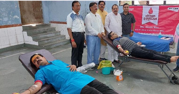 Hathras: 70 Mahadanis donated blood to save the lives of 280 people