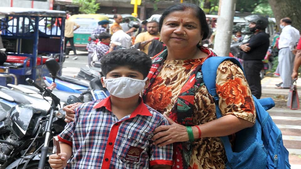 after assurance of transport minister school cab drivers end strike students and parents faced problems