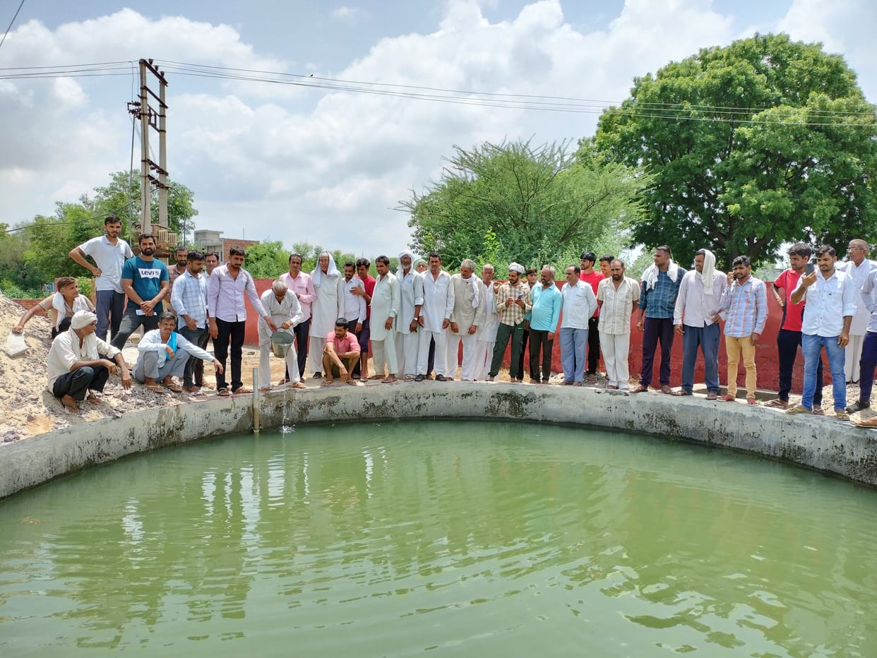Supply of contaminated water in Gudha village, villagers put a lock in the water house