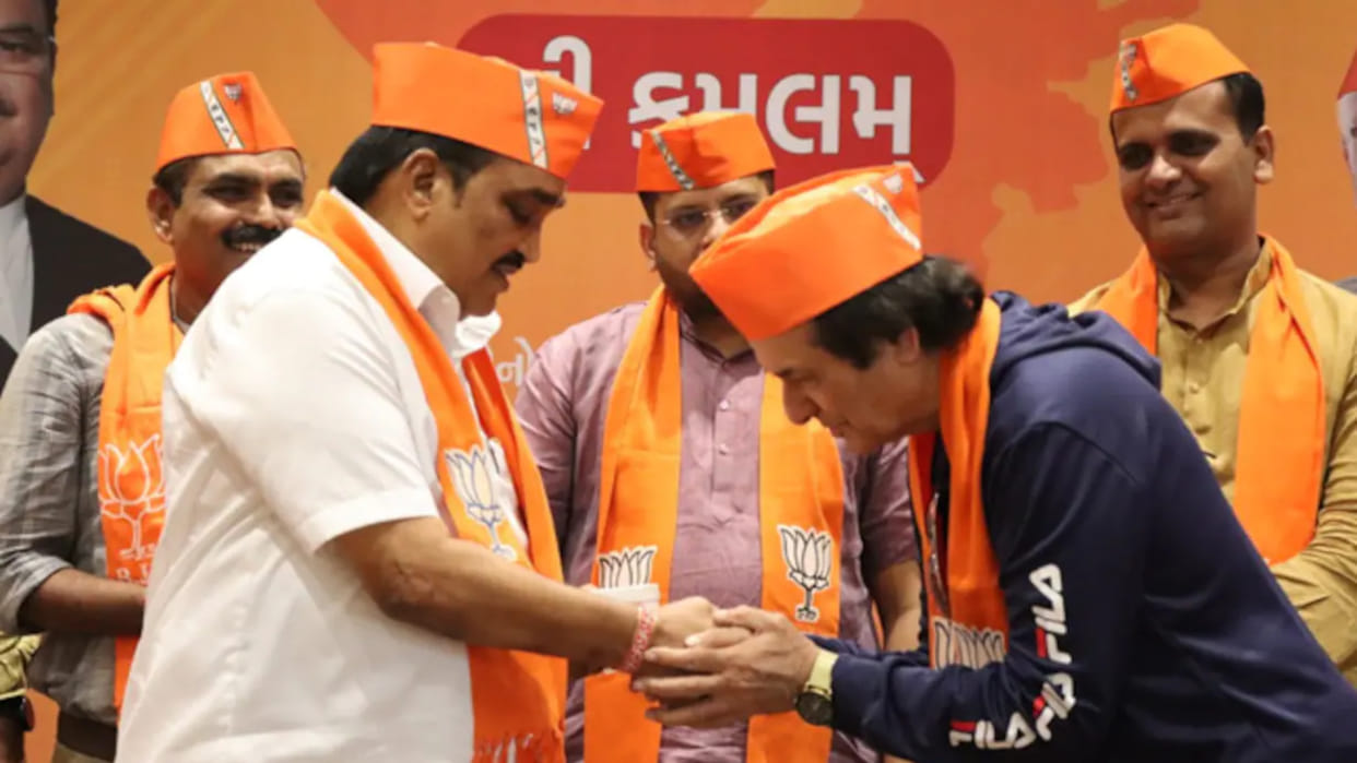 ghazal singer manhar udhas join bjp in delhi