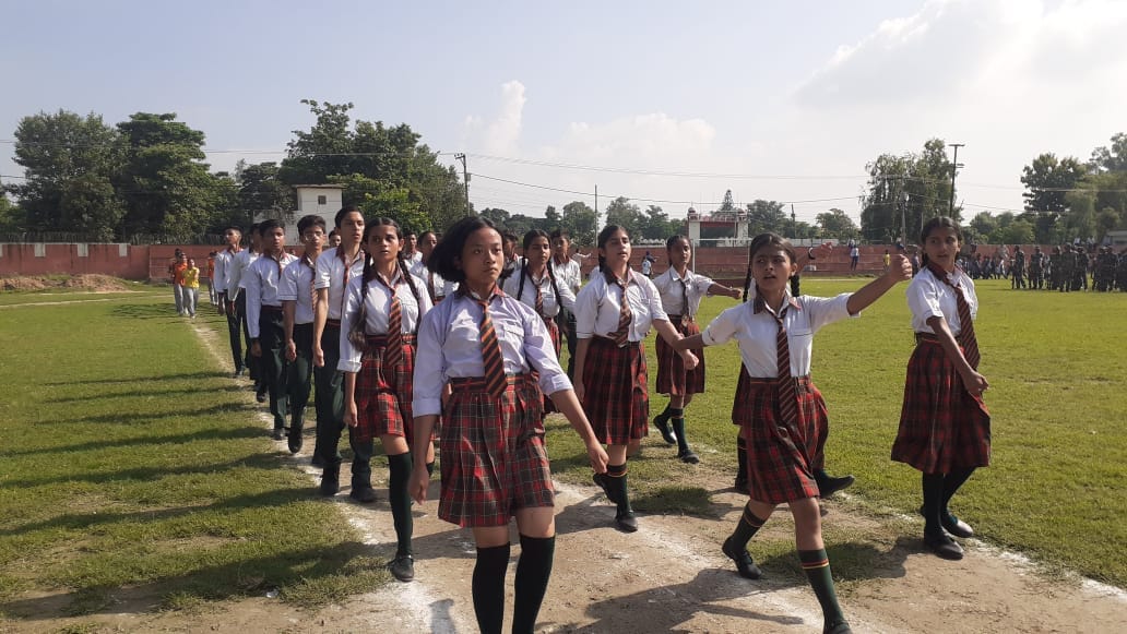 Soldiers practice parade on police band