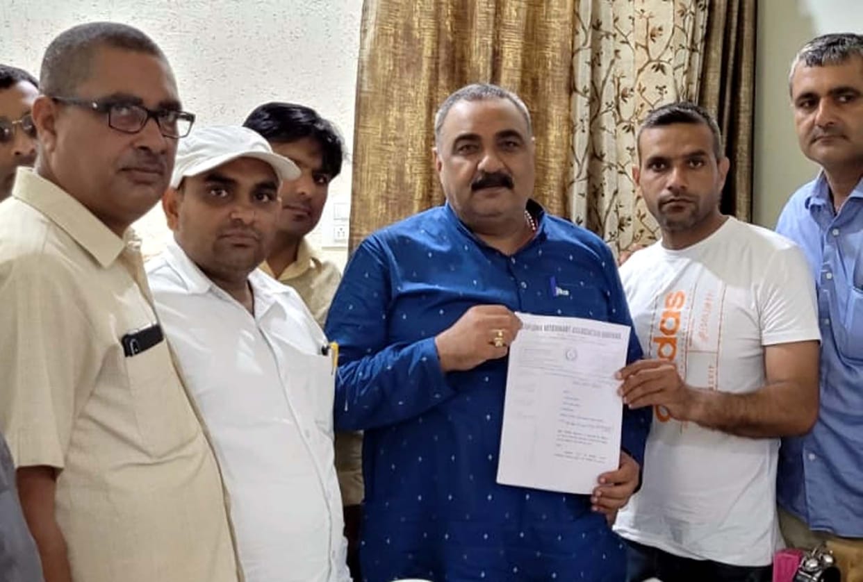 Diploma Veterinary Association submitted a memorandum to the MLA regarding the demands of the employees and livestock owners