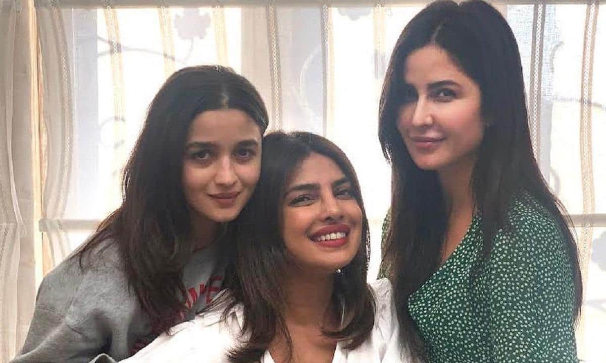 Priyanka Chopra shares photo with daughter malti marie chopra goes viral on internet