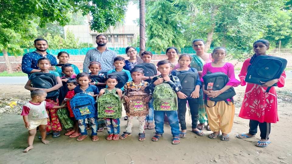 Mangalamukhi took care of education expenses by getting 19 poor children admitted in private schools