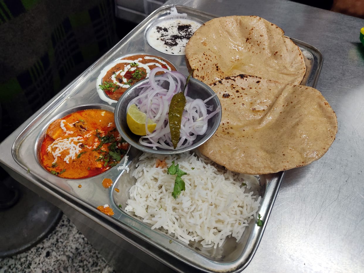 Inflation increased on food, the price of the plate increased by 10 to 15 rupees