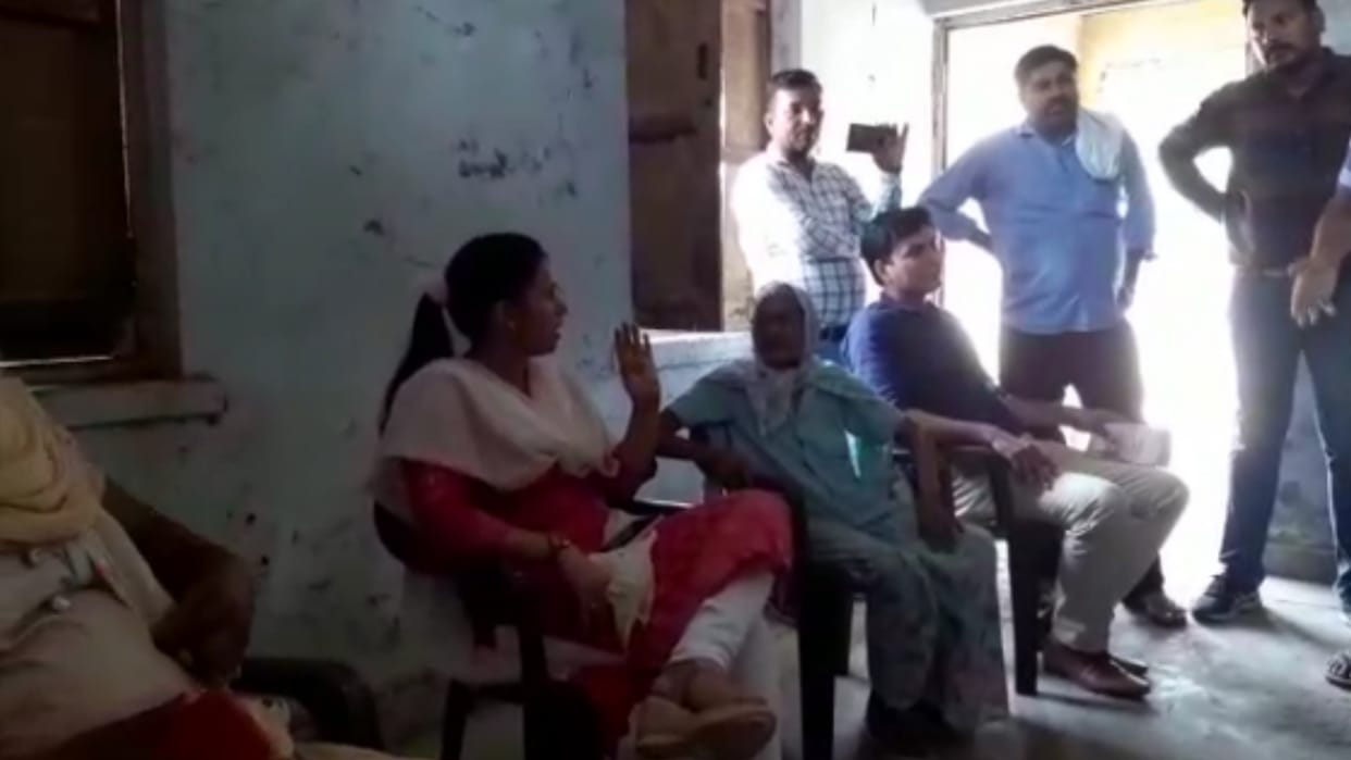 dispute between villagers and BDO in Saharanpur, video viral