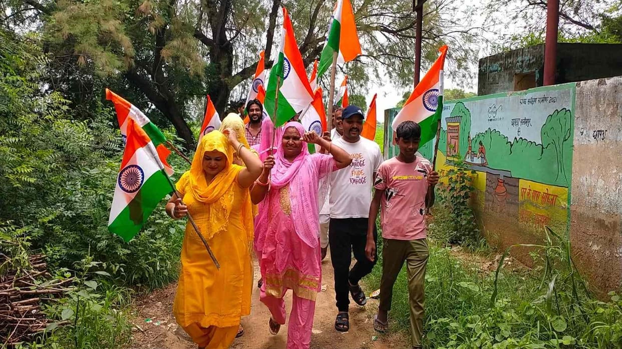 Players and students took out tricolor yatra