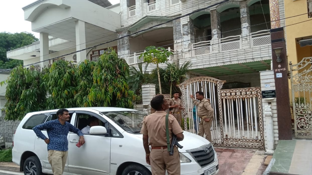 Income tax team returned with important documents in pen drive