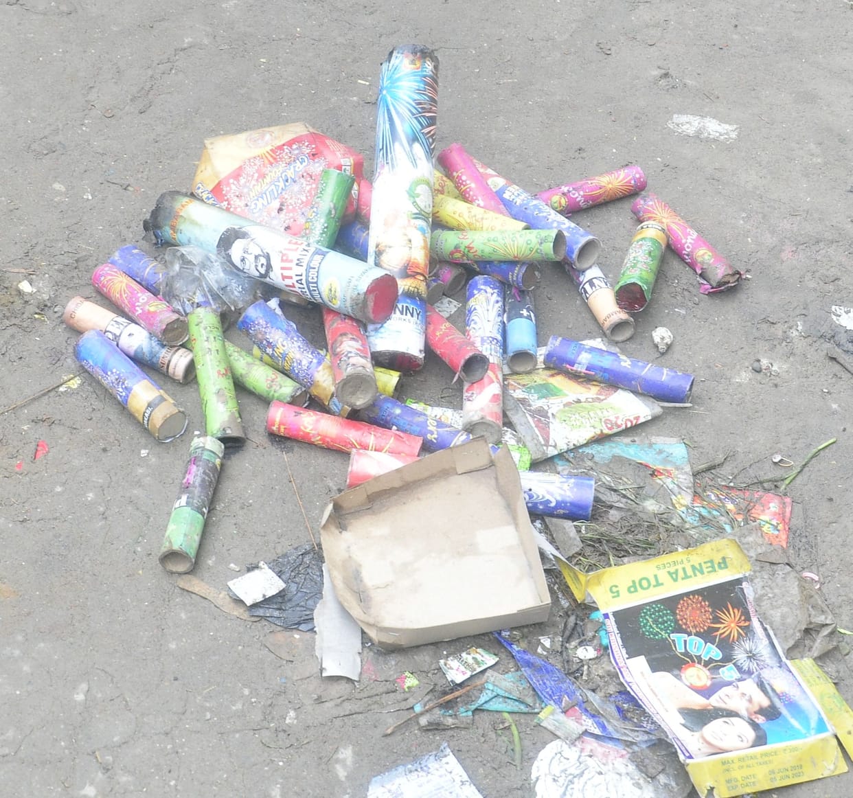 The business of firecrackers was happening in a dense population, the officers were oblivious