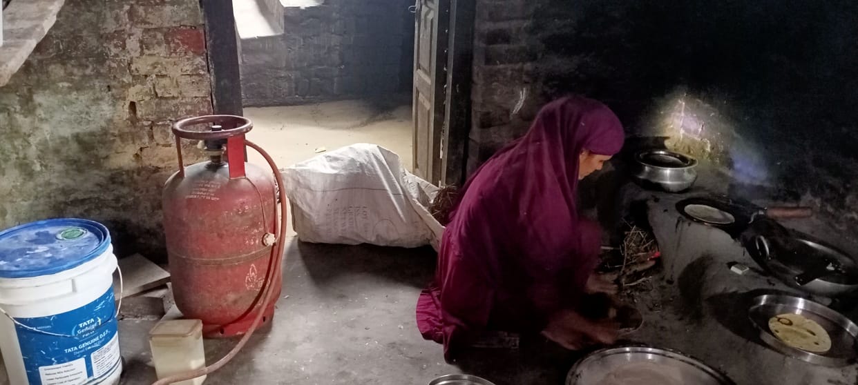 Cylinder cost heavy on pocket compulsion to cook food on wood