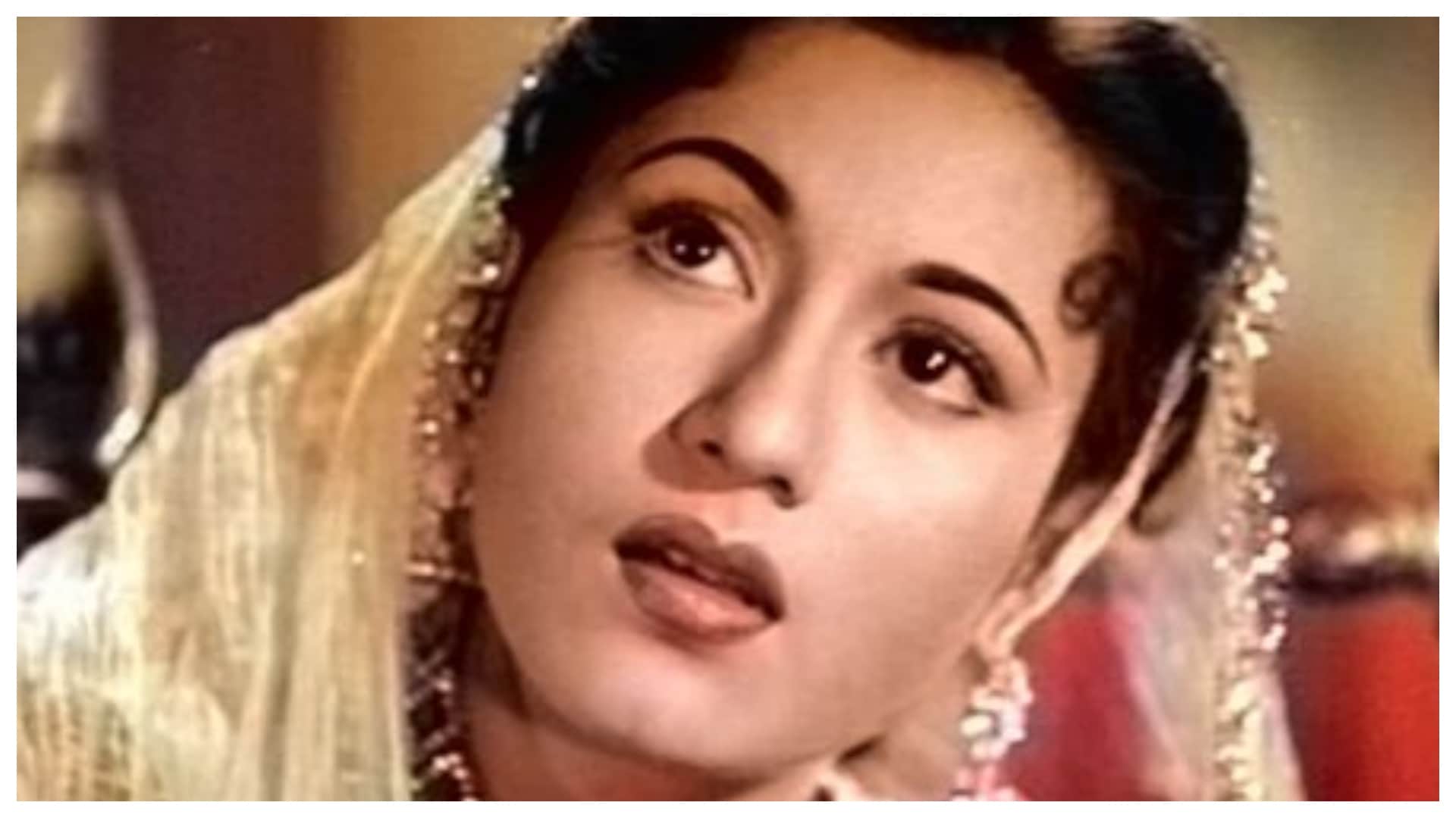 These Bollywood Stars Last Movie Released After Their Death know about Sanjeev Kumar Satish Kaushik Sridevi