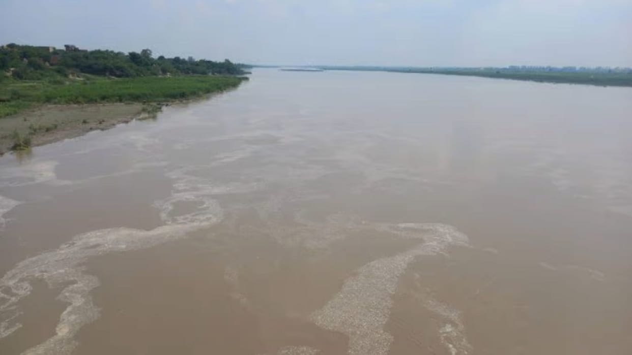 On Yamuna spate, Hindon above danger mark
