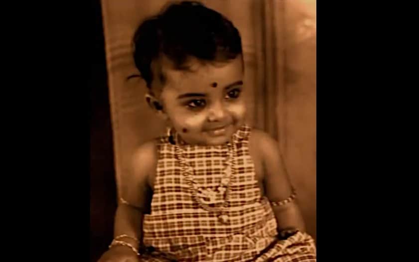 Bollywood actress rekha Childhood picture went viral on internet