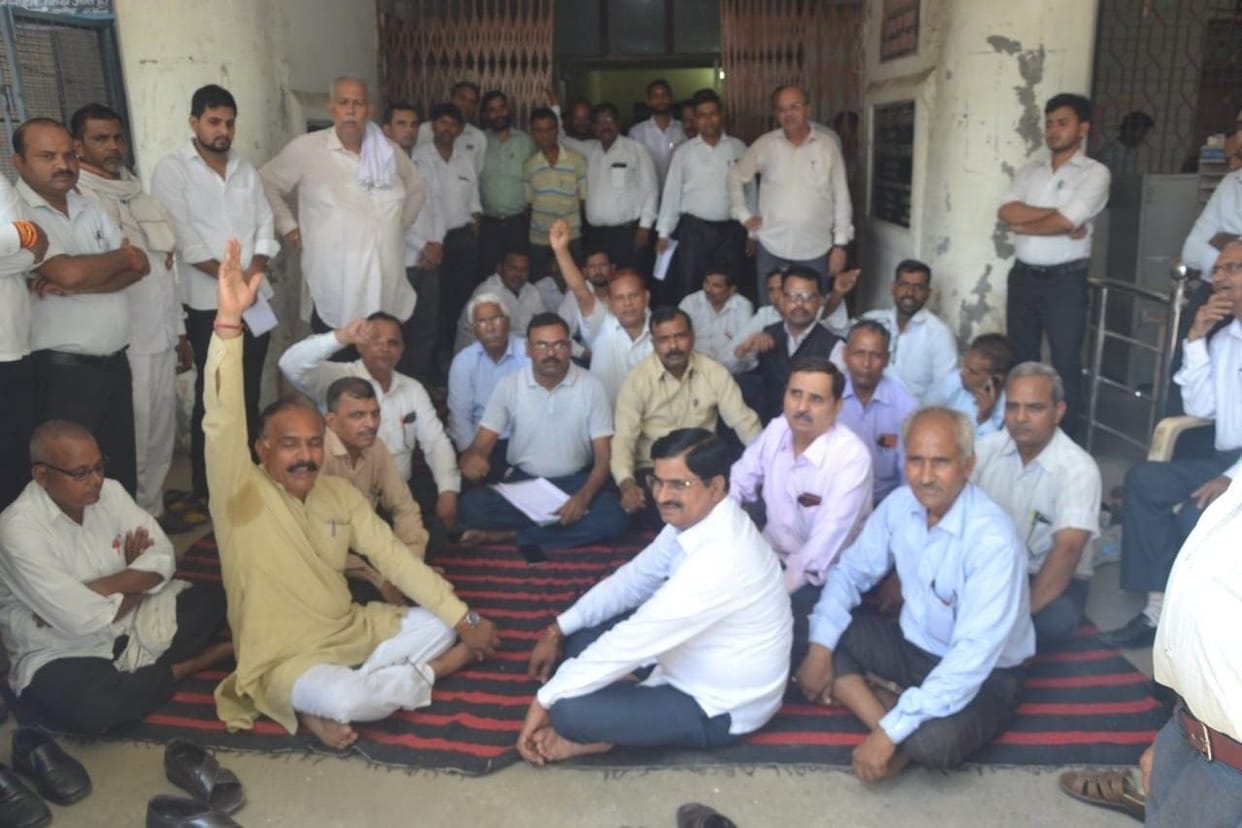 Advocates' uproar over corruption in Koil Tehsil