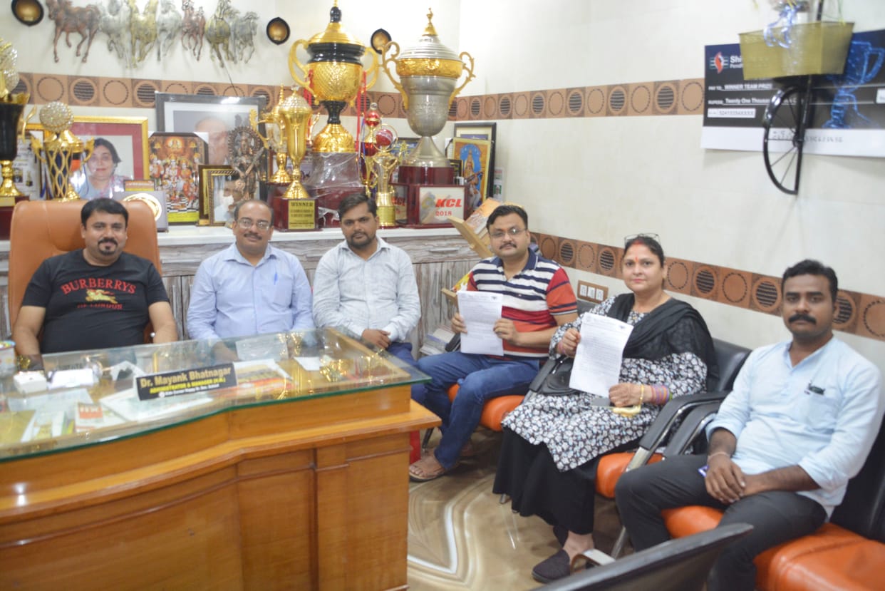 Vishwa Gita Sansthan will honor the families of martyrs today