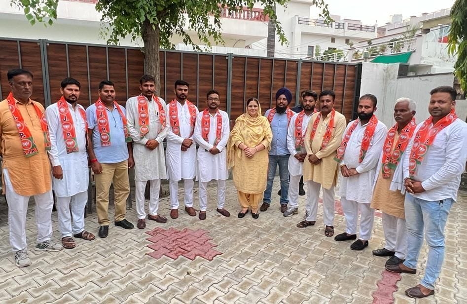 Newly elected councilor of Rajound joined BJP
