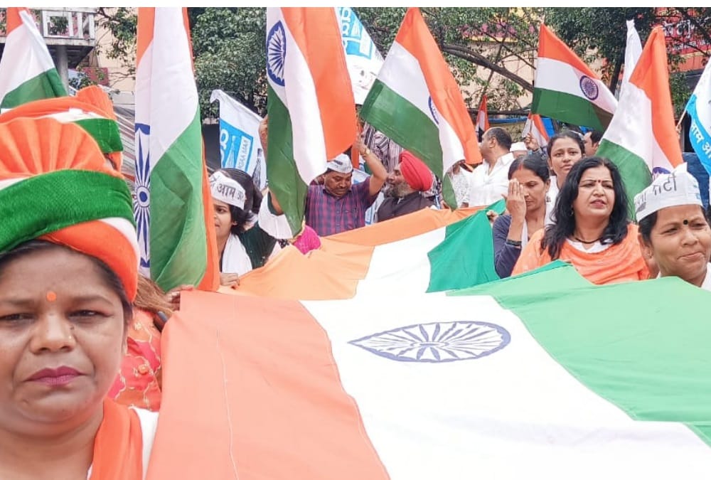 Independence Day 2022: AAP workers Held tiranga yatra With 101 feet long tricolor in Uttarakhand