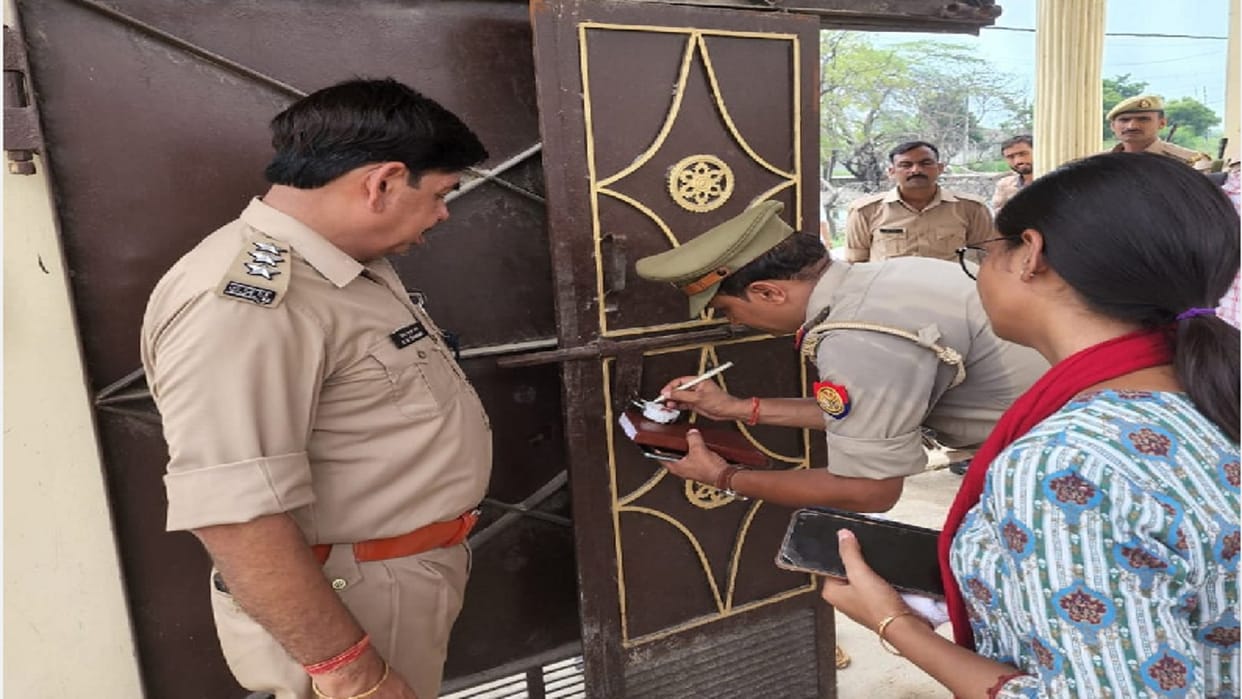 Youth caught entering the house for theft, one absconding