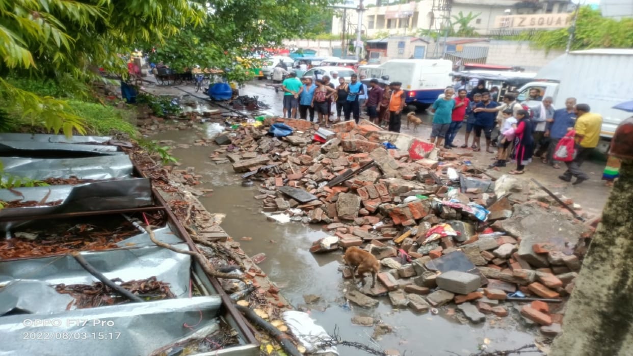 Three people died due to the collapse of the Indian Bank wall, financial assistance from the administration