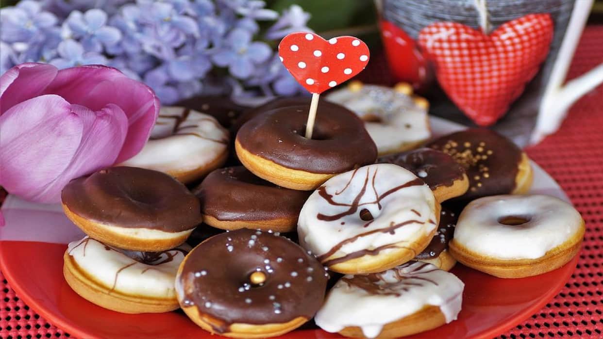 raksha bandhan 2022 recipe make sweet eggless chocolate donuts