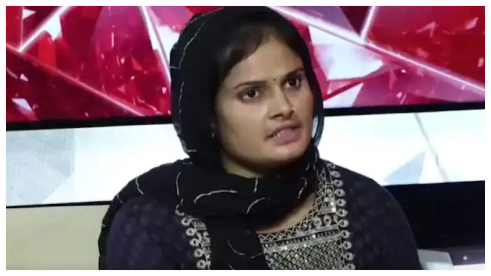 Famous singer Farmani Naaz and team were welcomed in Bijnor she told the secret of their success