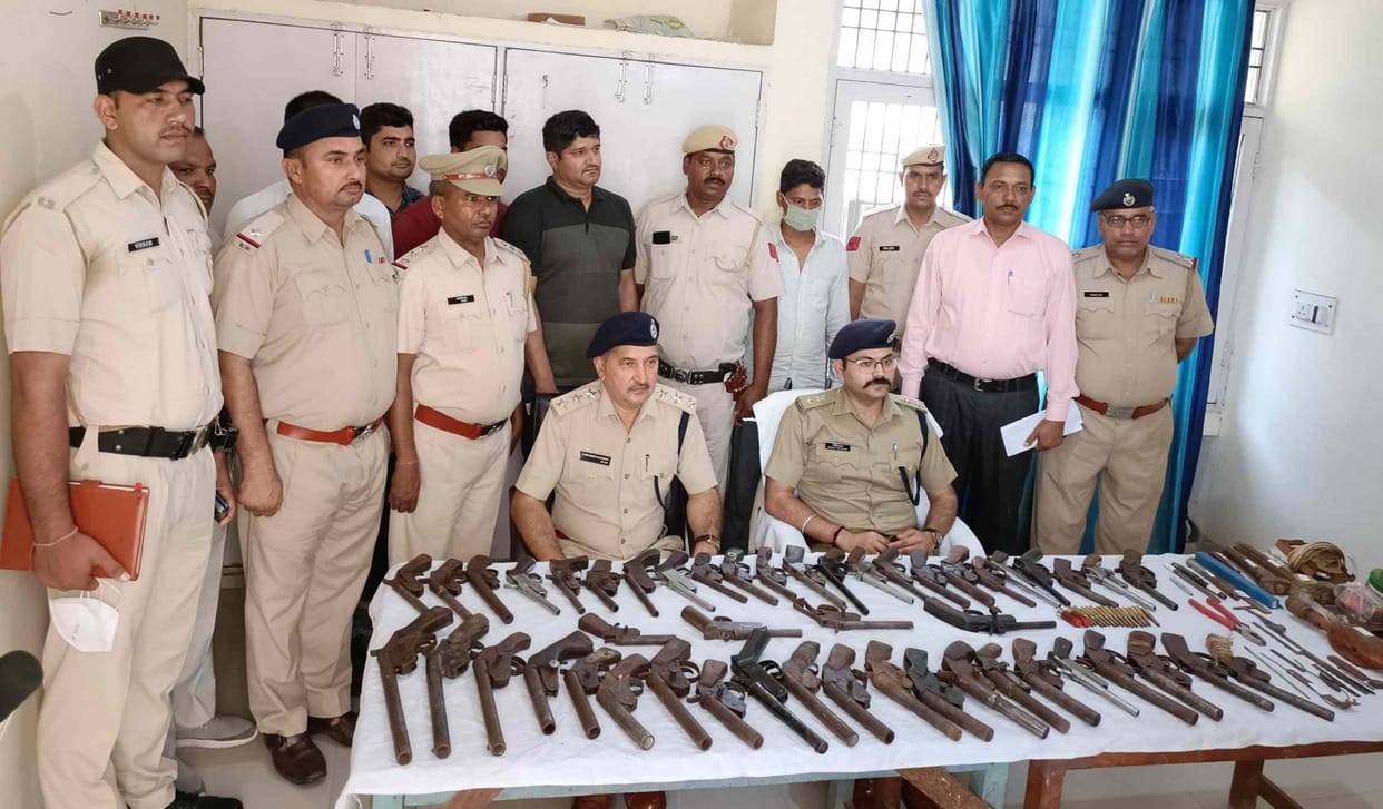 Another accused arrested for selling illegal weapons