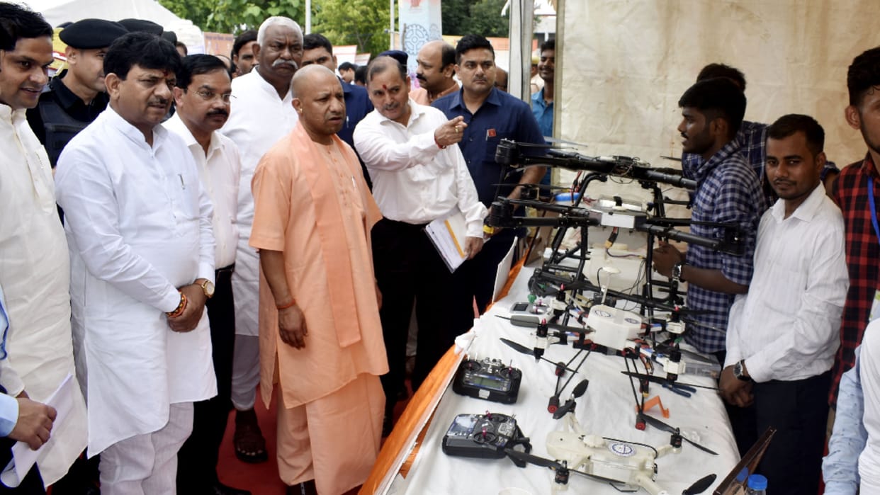 CM  yogi appreciated drones prepared by students of MMMUT