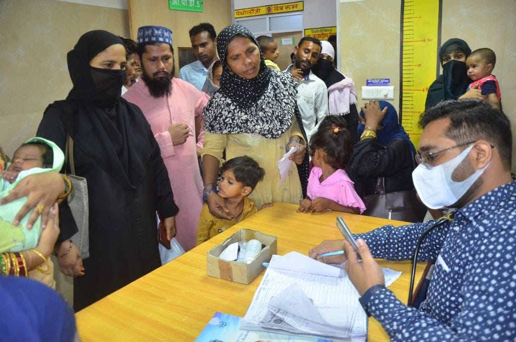 Taking care of children is necessary in the changing season, outbreak of diseases is increasing
