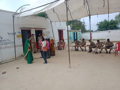 Panchayat By Elections: Voting continues in Jaunpur and Sonbhadra see latest update