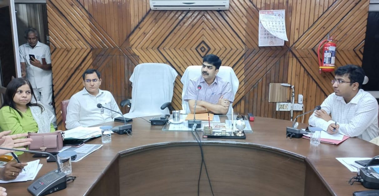 Make efforts to promote exports in the district: District Magistrate