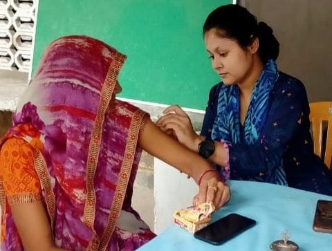 Fatehpur: Old and young hesitant to get booster dose