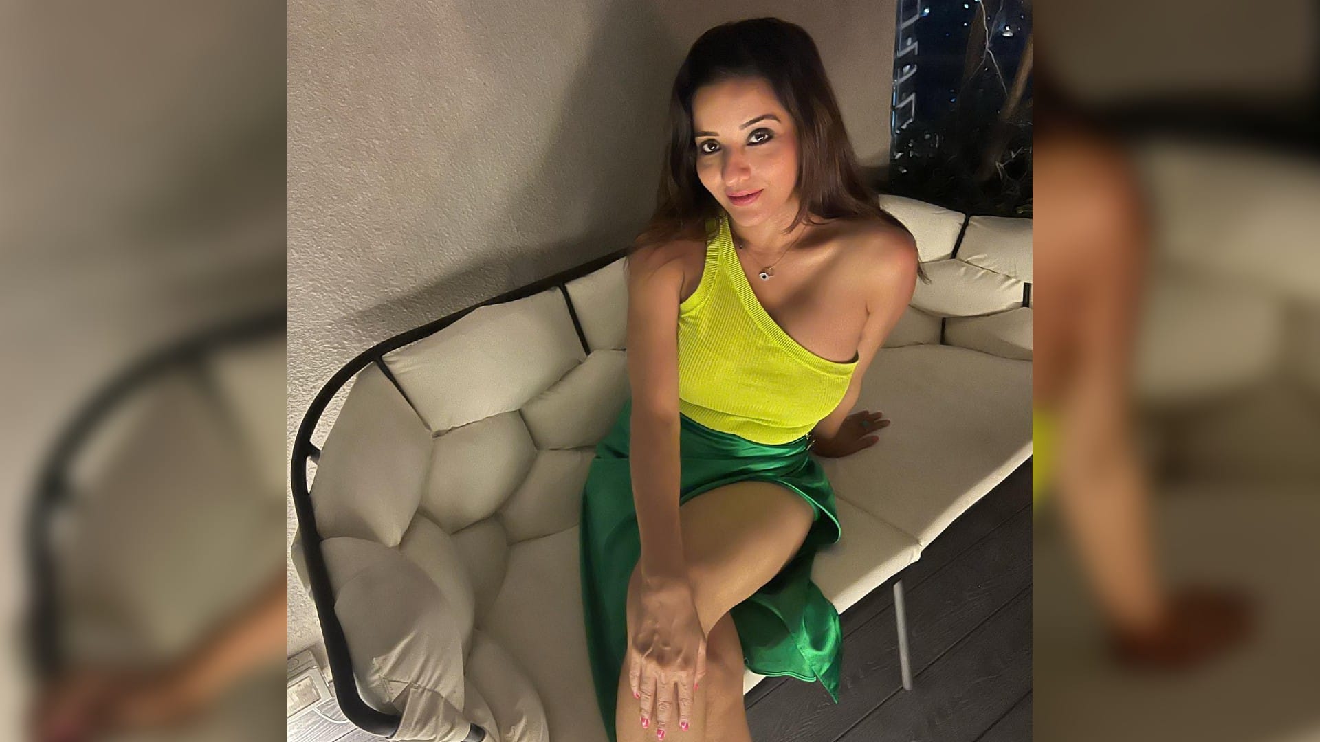 Bhojpuri Actress Monalisa Shares bold photos in crop top and shorts see photos here