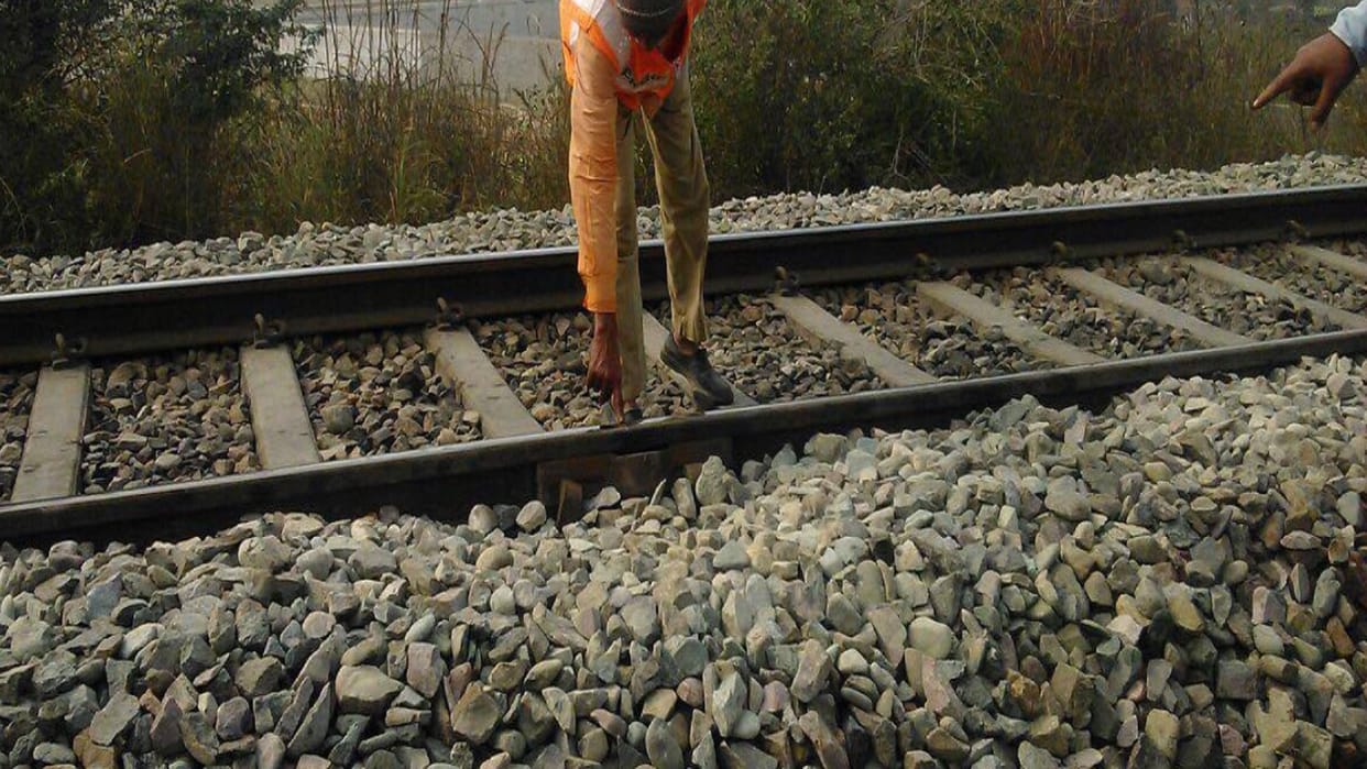 Delhi-Saharanpur railway track closed for two hours due to technical fault