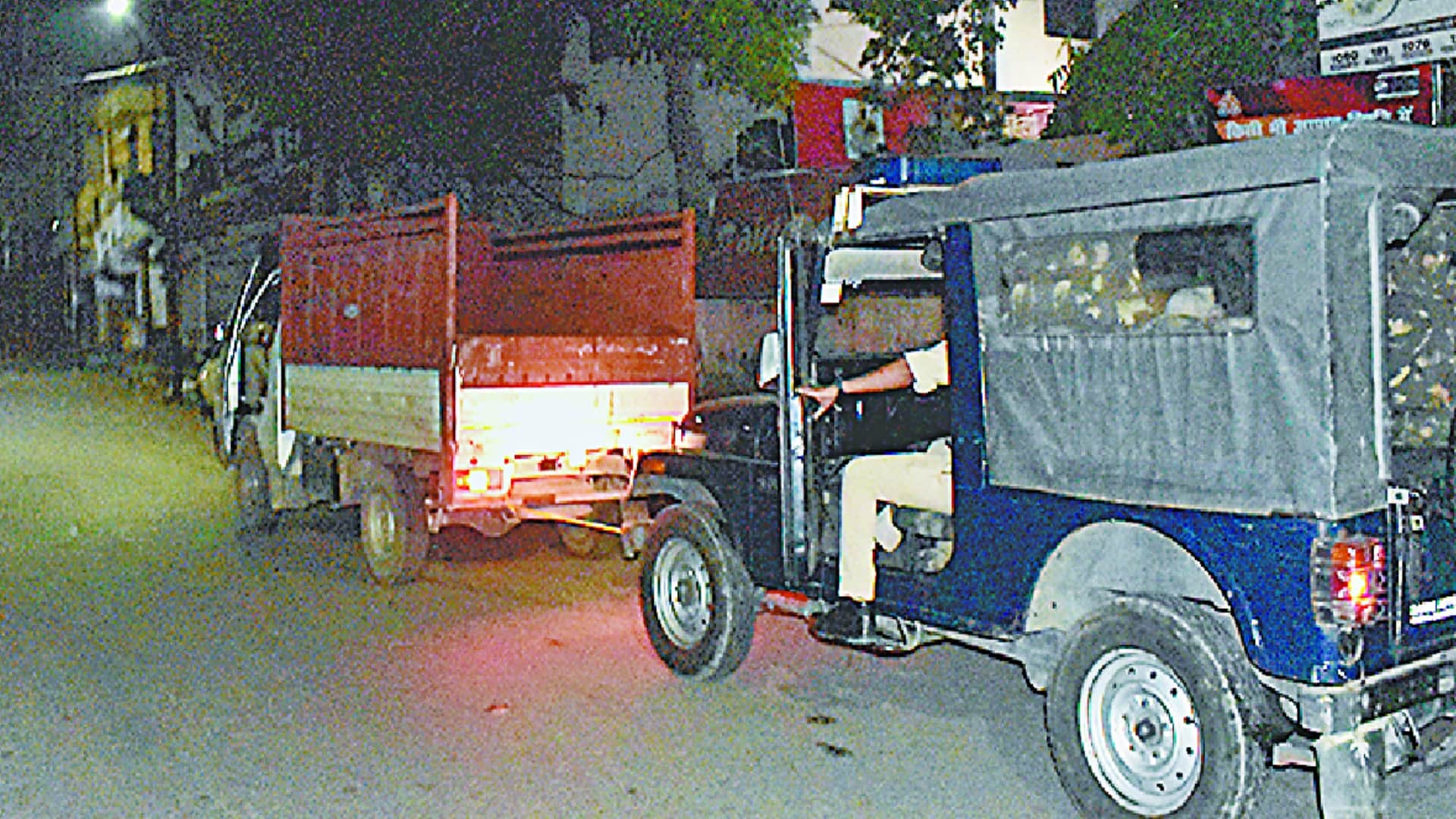 Exclusive: police who went to catch the stuntmen had to be pulled his jeep by Tata magic in Meerut