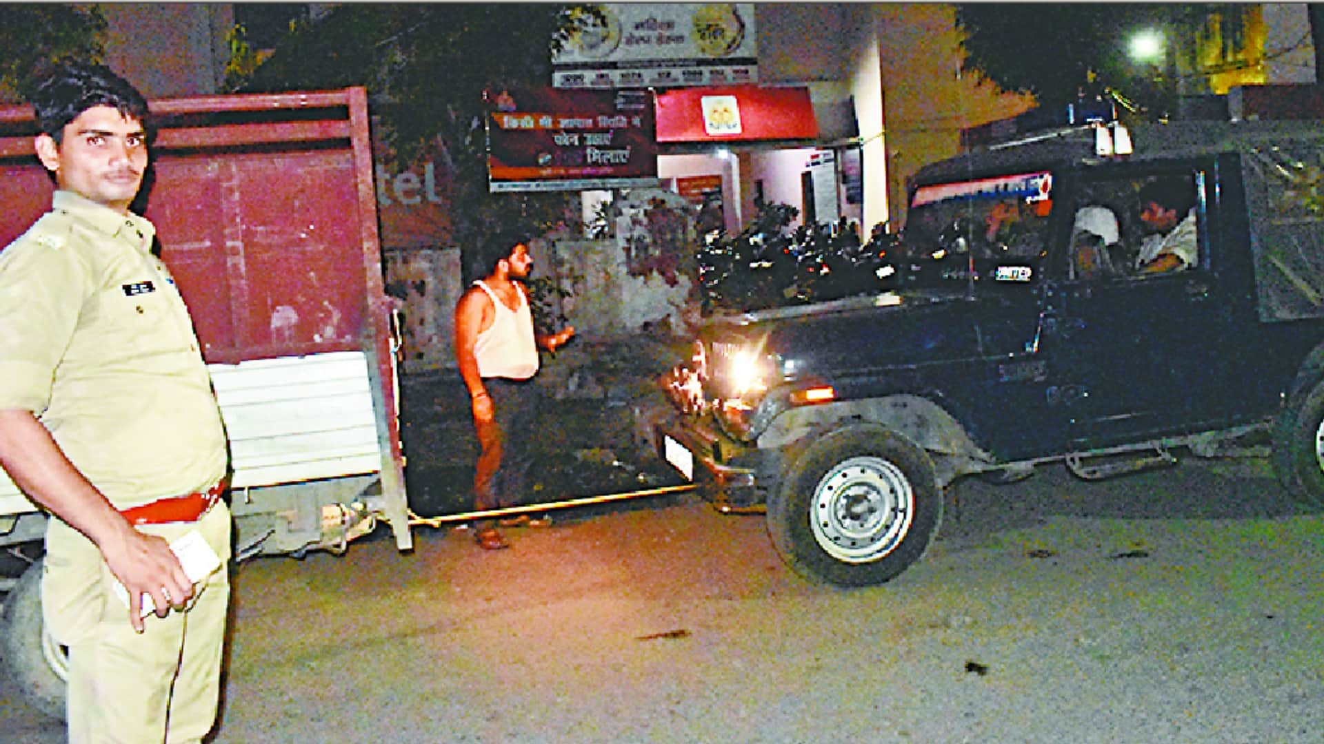 Exclusive: police who went to catch the stuntmen had to be pulled his jeep by Tata magic in Meerut