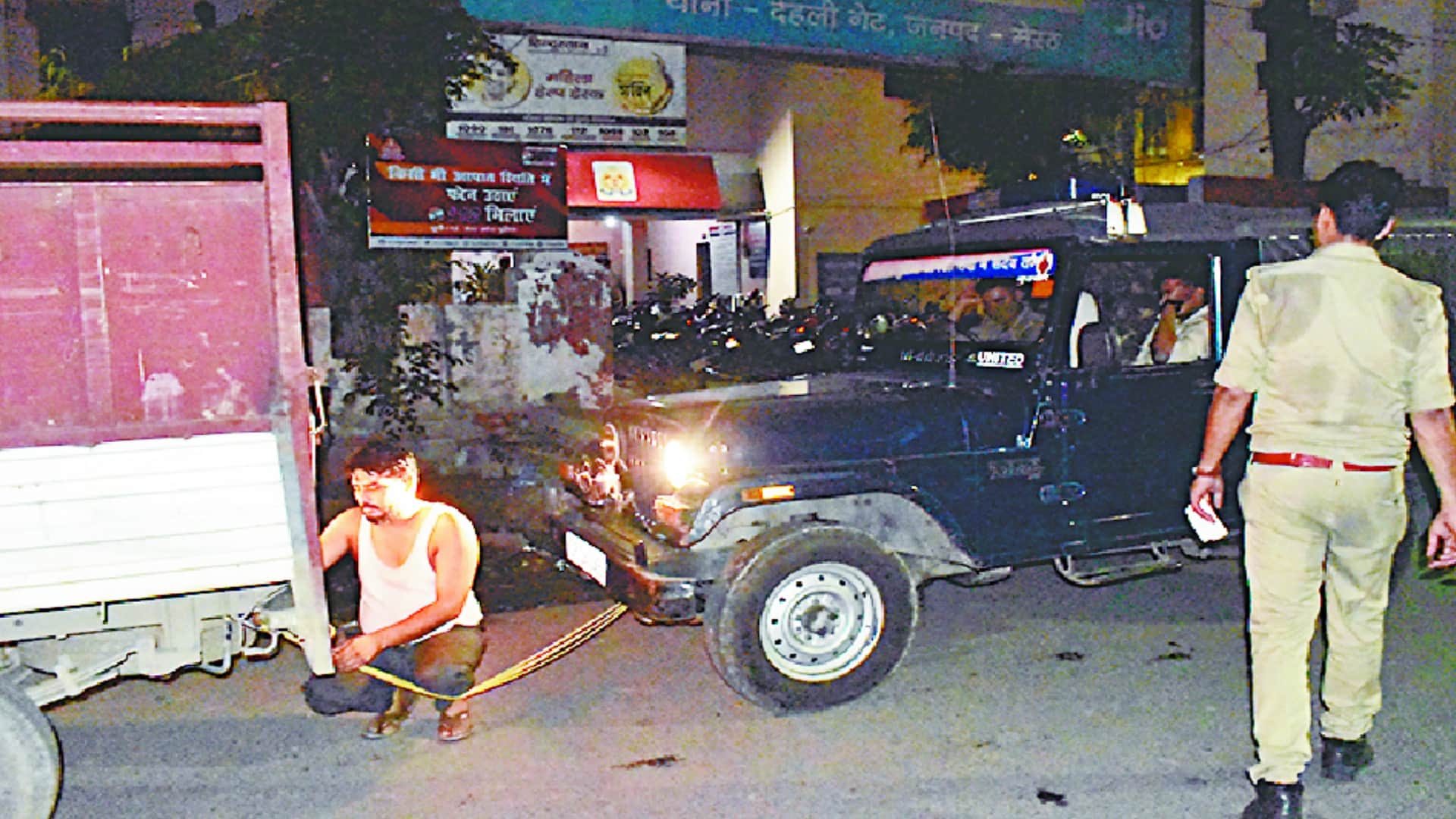 Exclusive: police who went to catch the stuntmen had to be pulled his jeep by Tata magic in Meerut