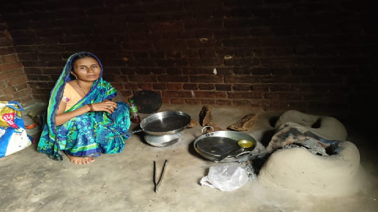 Bajrangi wandered for 36 months for ration card, made in 36 hours