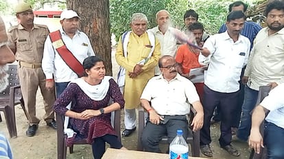 Investigation begins in case of carrying son body on shoulder