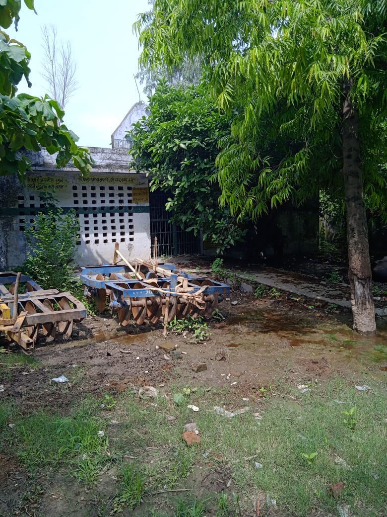Children's lives are in danger due to dilapidated school