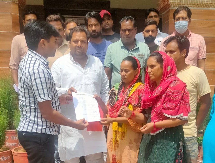 Service adjustment letter handed over to the sisters of deceased Bir Singh