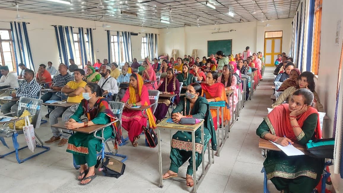 Tell the rights of 54 schools of Hamirpur to SMC