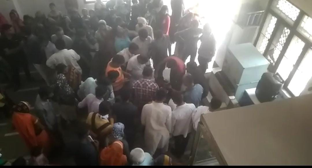 Hathras: Suspect caught in district hospital, beaten and chased away
