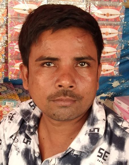Tilhar's family is making Rakhi from generation to generation